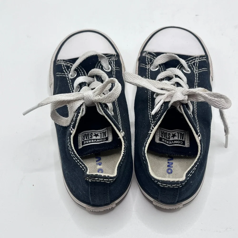 Child Size 10 Converse Chuck Taylor All Star Low Top Black Canvas Sneakers 7J235